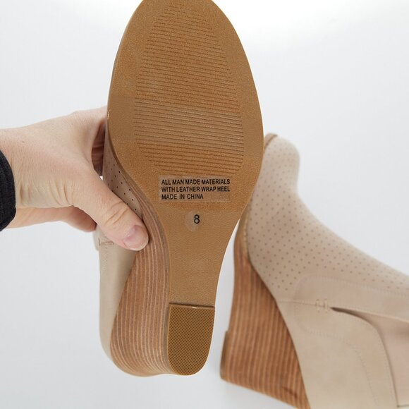 DV Dolce Vita GERDY Bootie Beige Women's Size 8 NWT - Picture 6 of 8